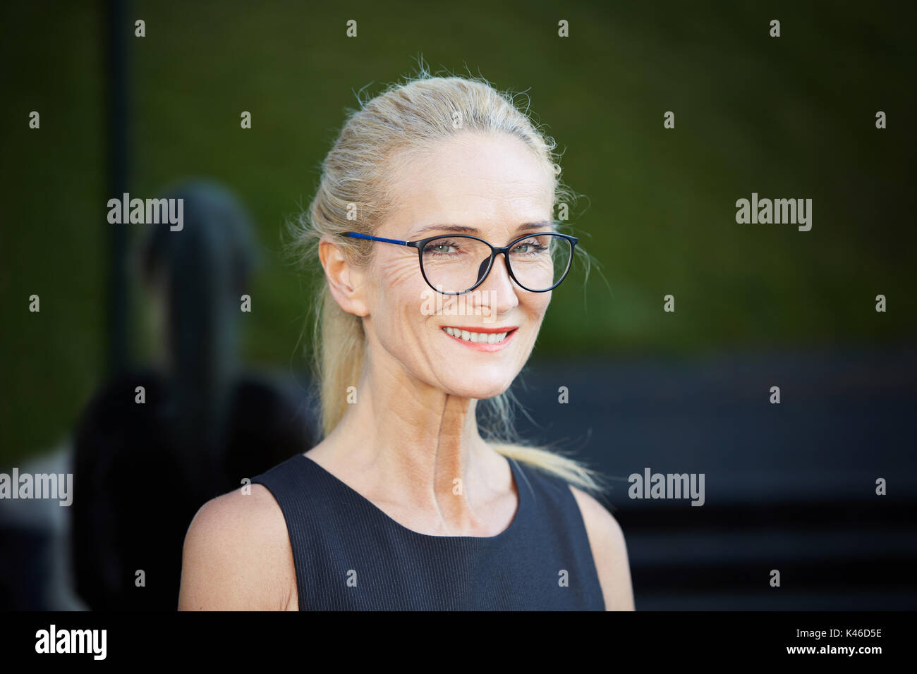 Mature Urban Outfit Hi res Stock Photography And Images Alamy mature-urban-outfit-hi-res-stock-photography-and-images-alamy