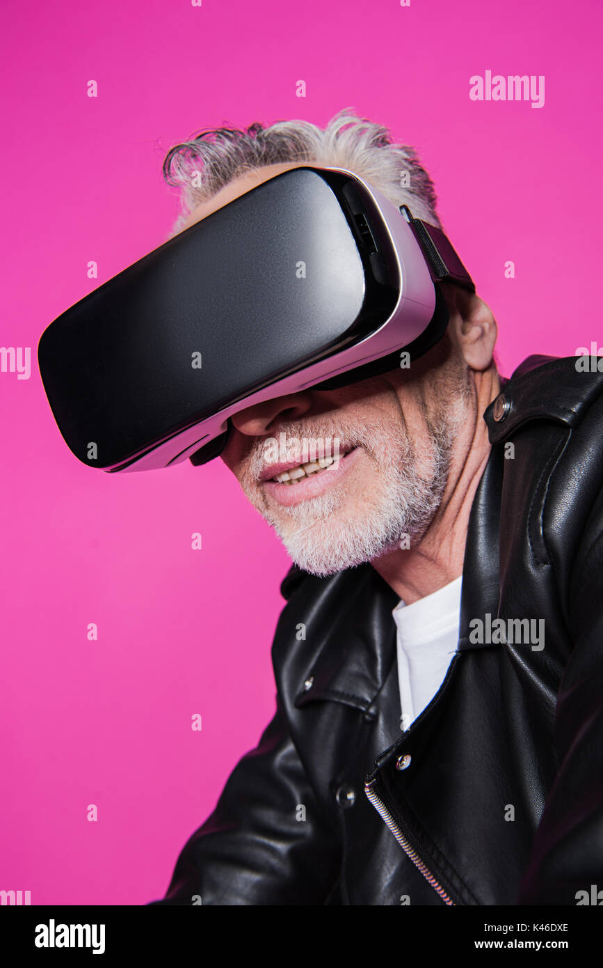 Senior man in leather jacket hi-res stock photography and images - Alamy