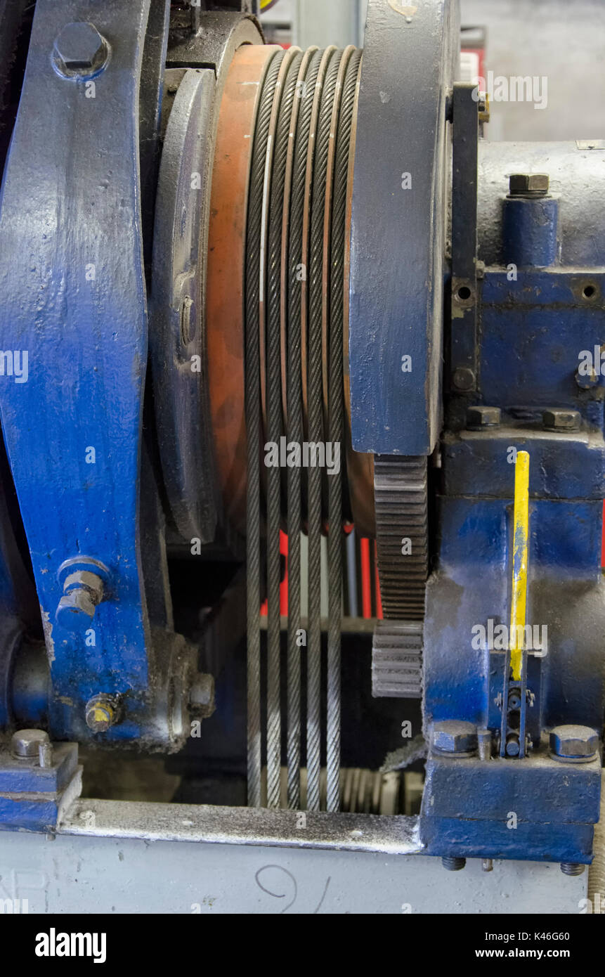 Elevator cables hires stock photography and images Alamy