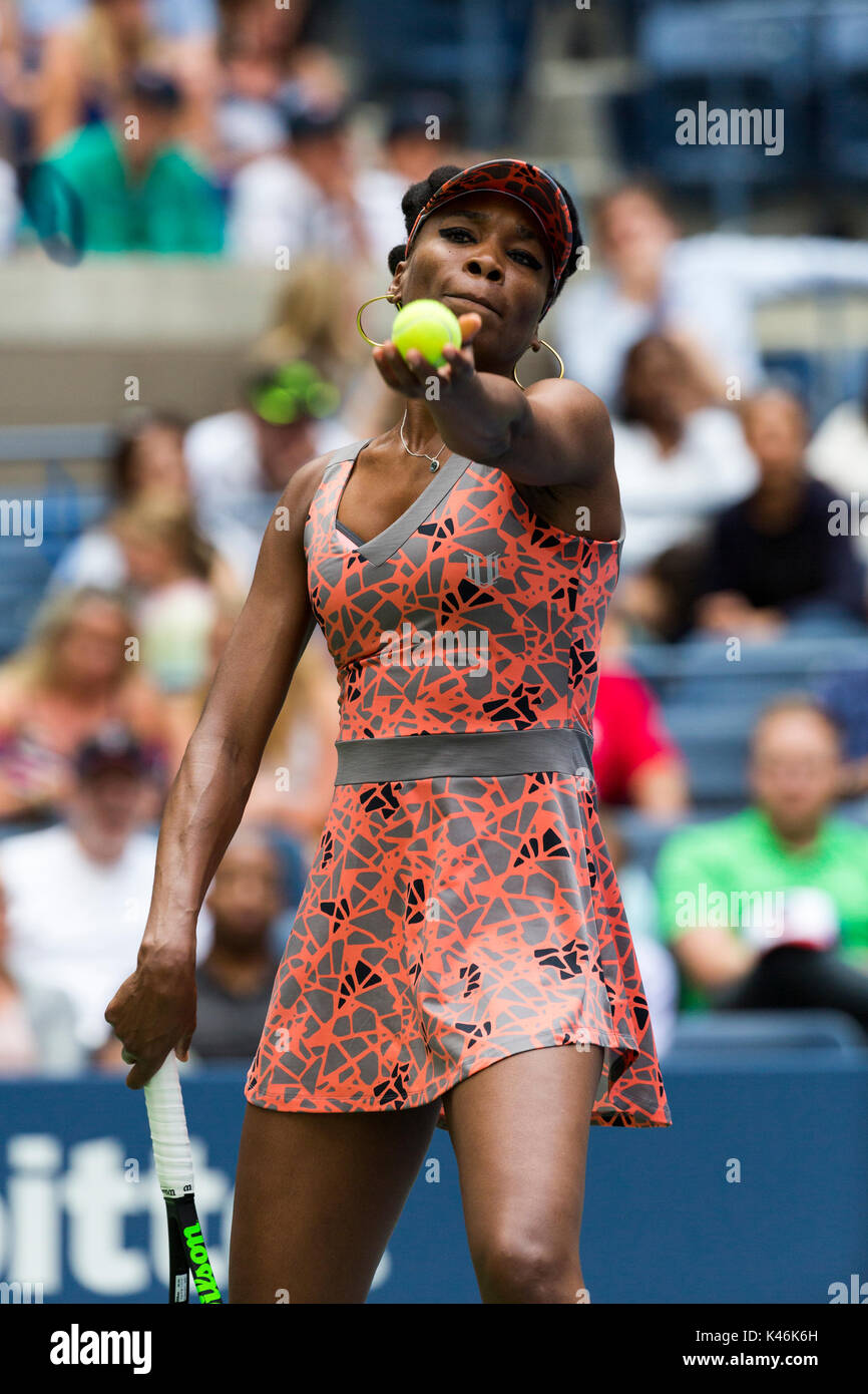 Venus Williams (USA) competing at the 2017 US Open tennis Championships  Stock Photo - Alamy