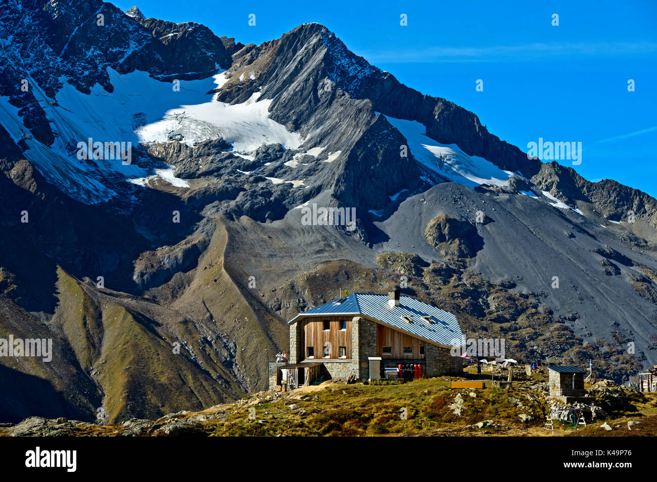 Mountain Hut Sewenhütte , Canton Of Uri, Switzerland Stock Photo Alamy