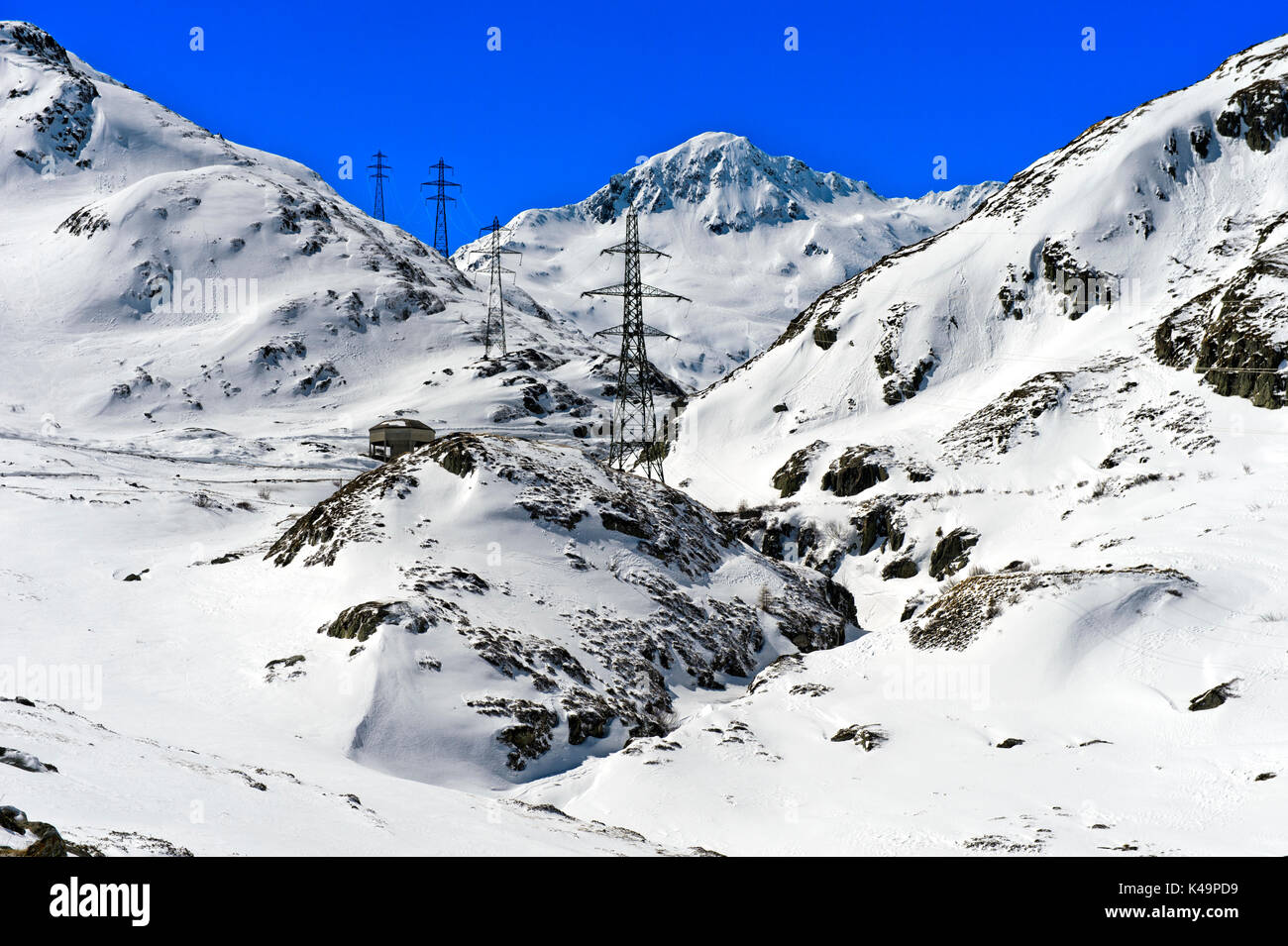 Powerline Crossing The Alps Near Peak Mont Mort At Great St Berntad Pass,  Bourg-Saint-Pierre, Valais, Switzerland Stock Photo - Alamy