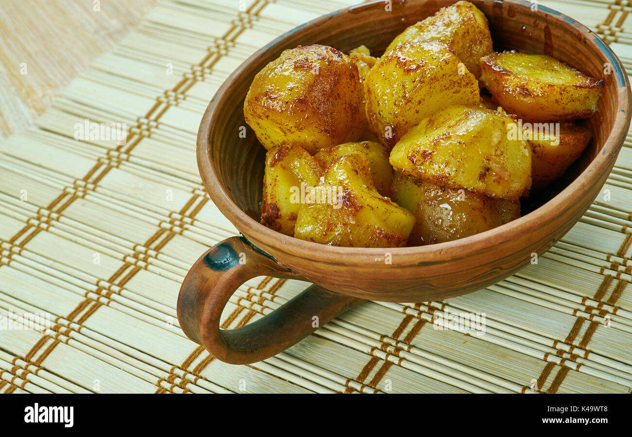 Smoked Paprika Roasted Potatoes, close up meal English Style Roasted Potatoes Stock Photo Alamy