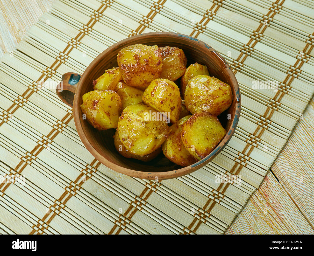 Smoked Paprika Roasted Potatoes, close up meal English Style Roasted Potatoes Stock Photo Alamy