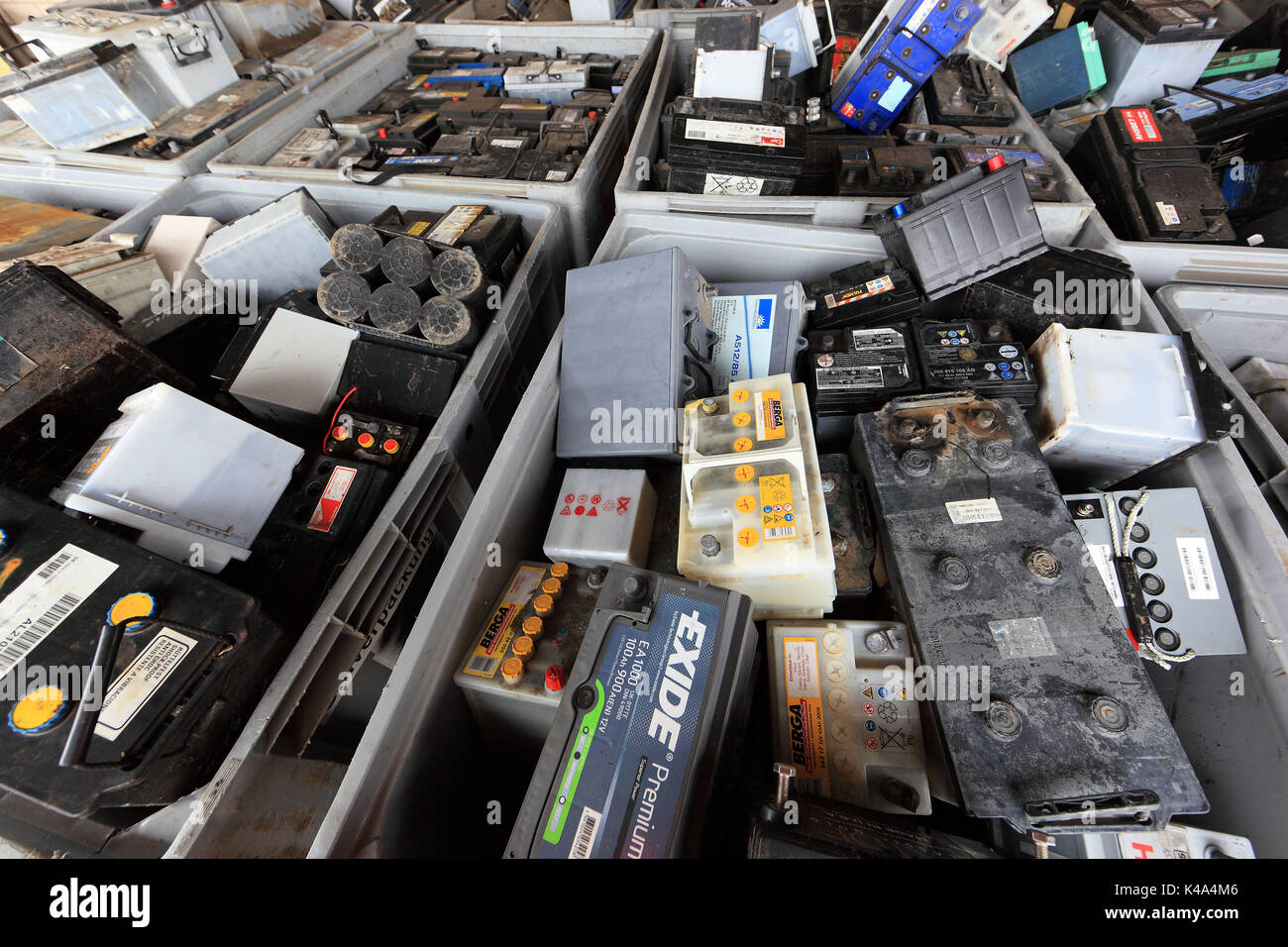 Recycling company, Recyling of old autobatteries, stock, Recyclingbetrieb, Recyling von alten Autobatterien, Lager Stock Photo