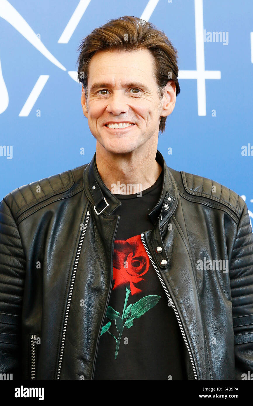 Venice, Italy. 05th Sep, 2017. Jim Carrey attends the 'Jim & Andy: The Great Beyond - The Story Of Jim Carrey & Andy Kaufman With A Very Special, Contractually Obligated Mention Of Tony Clifton' photocall during the 74th Venice Film Festival on September 5, 2017 in Venice, Italy. Credit: John Rasimus/Media Punch ***France, Sweden, Norway, Denark, Finland, Usa, Czech Republic, South America Only***/Alamy Live News Stock Photo