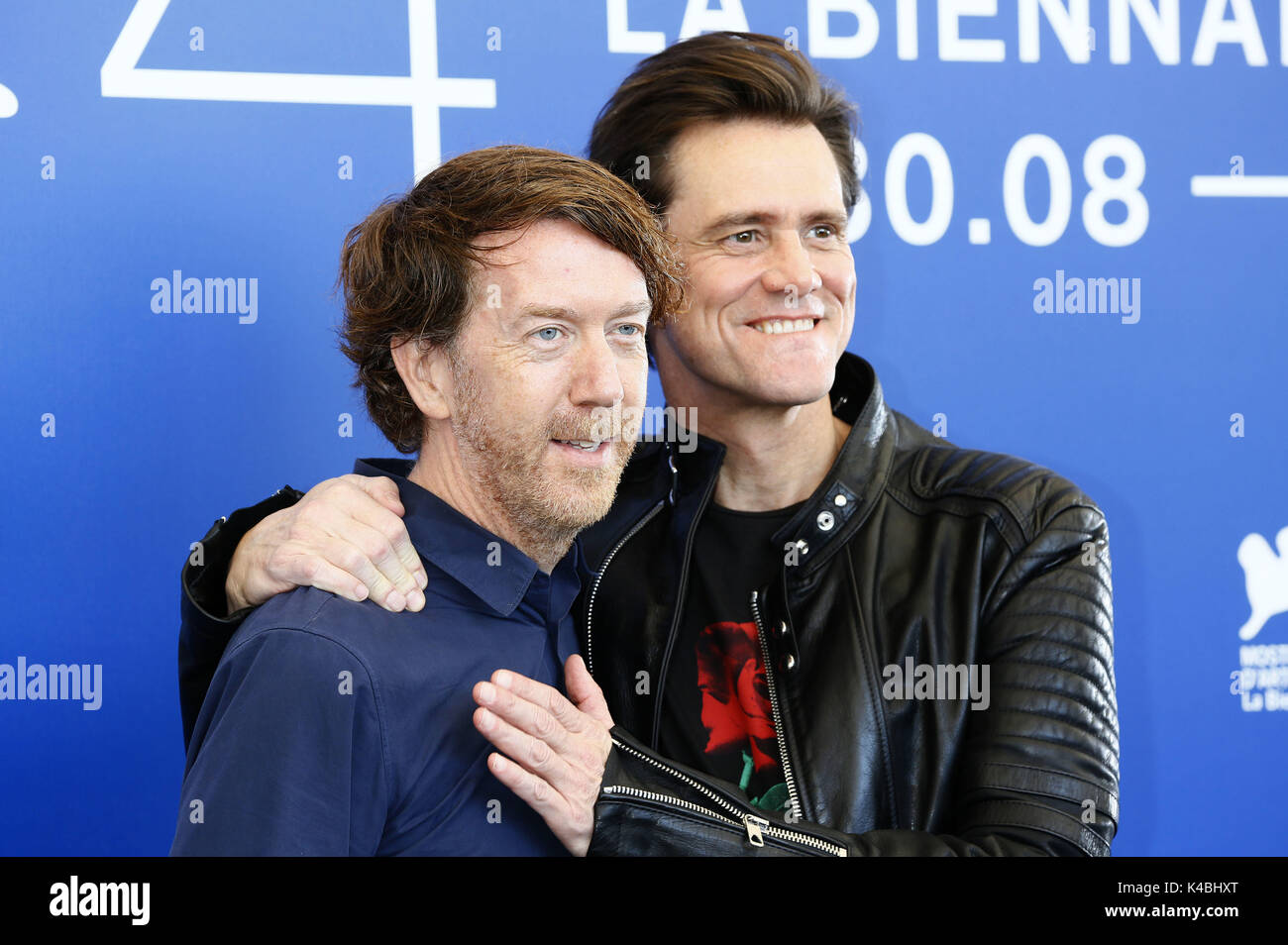 Venice, Italien. 05th Sep, 2017. Director Chris Smith and Jim Carrey during the 'Jim & Andy: The Great Beyond - The Story of Jim Carrey & Andy Kaufman Featuring a Very Special, Contractually Obligated Mention of Tony Clifton' photocall at the 74th Venice International Film Festival at the Palazzo del Casino on September 05, 2017 in Venice, Italy | Verwendung weltweit/picture alliance Credit: dpa/Alamy Live News Stock Photo