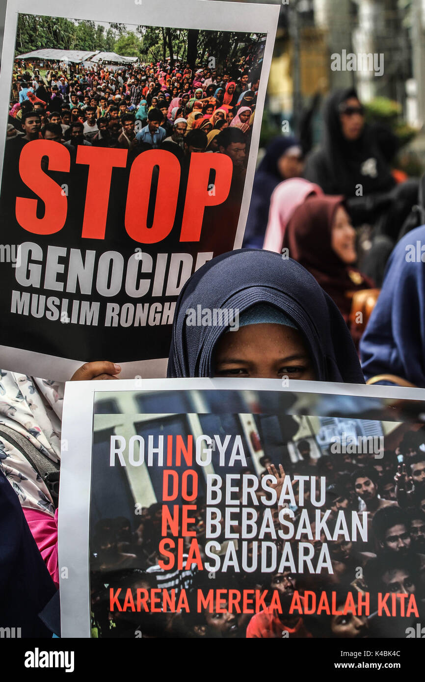 Muslim violence against women hi-res stock photography and images - Alamy