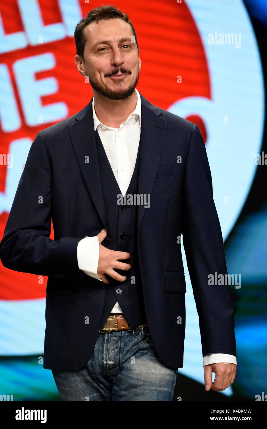 Luca Rizzieri Press conference - Those that football - RAI2 in the picture: Luca ...
