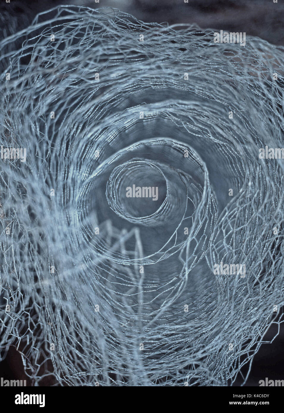 Wire shapes hi-res stock photography and images - Alamy