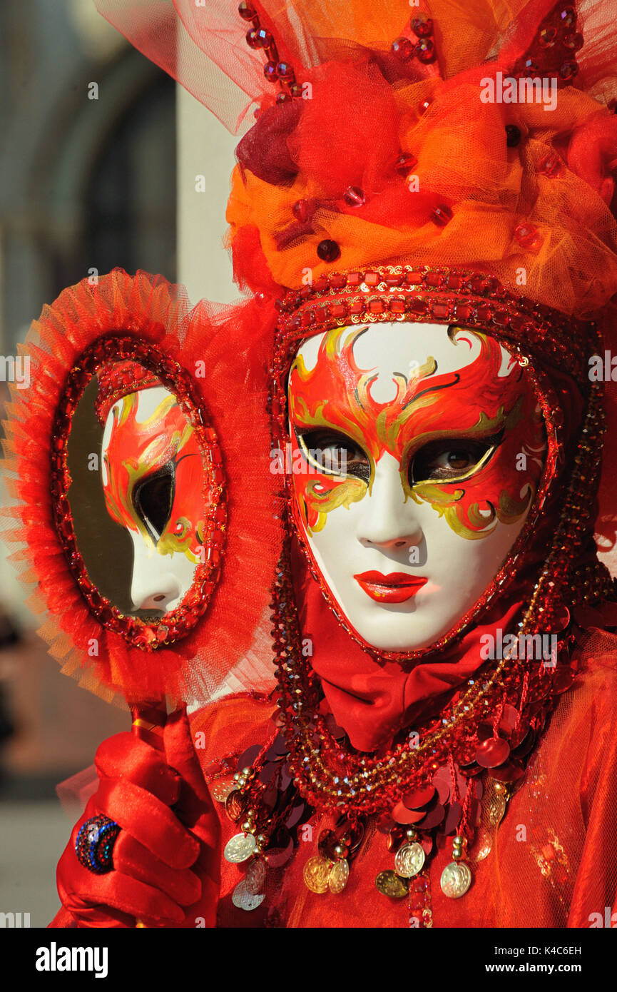 Venice carnival woman mask hi-res stock photography and images - Alamy