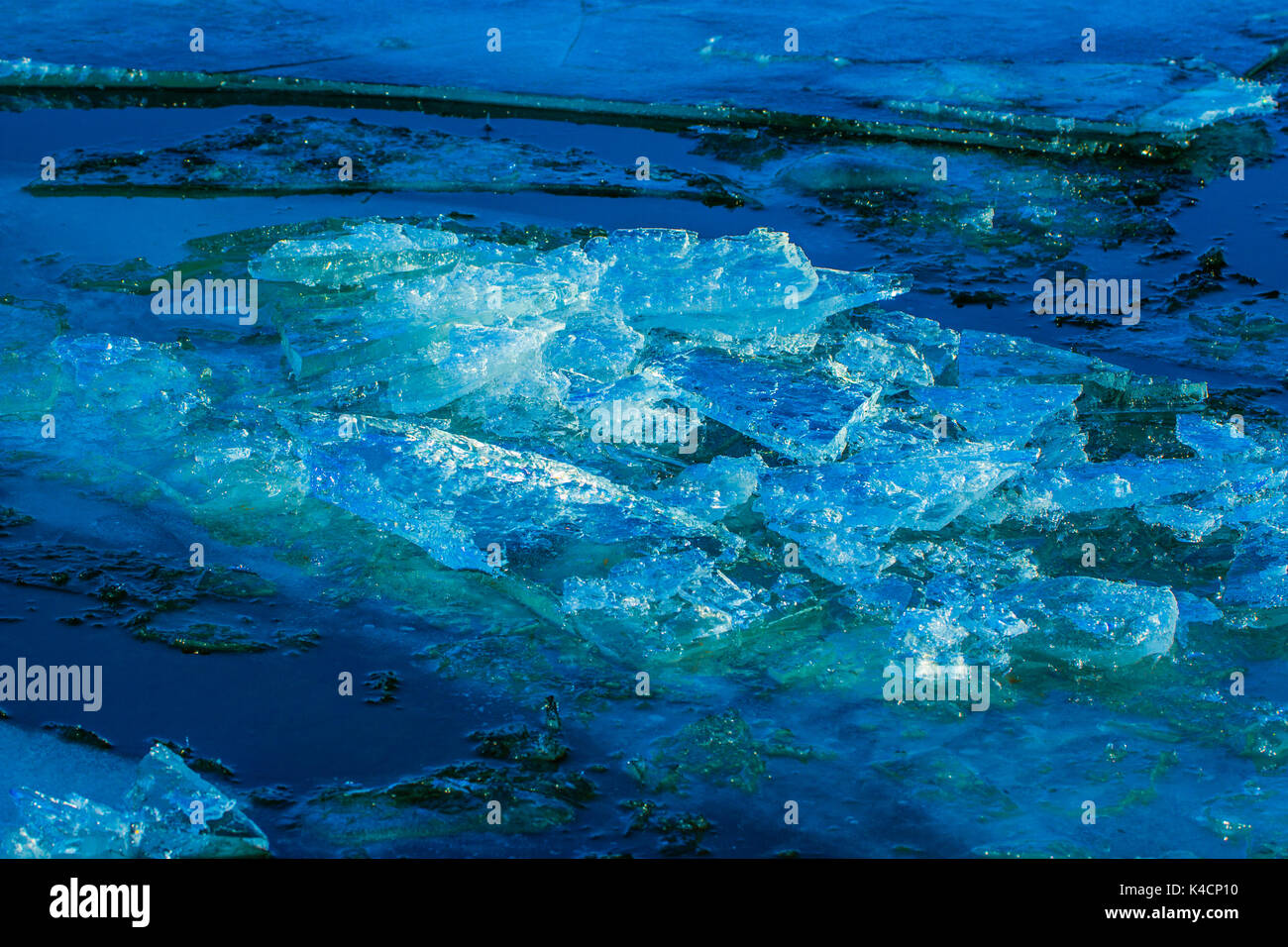 Block Of Ice Stock Photo - Alamy