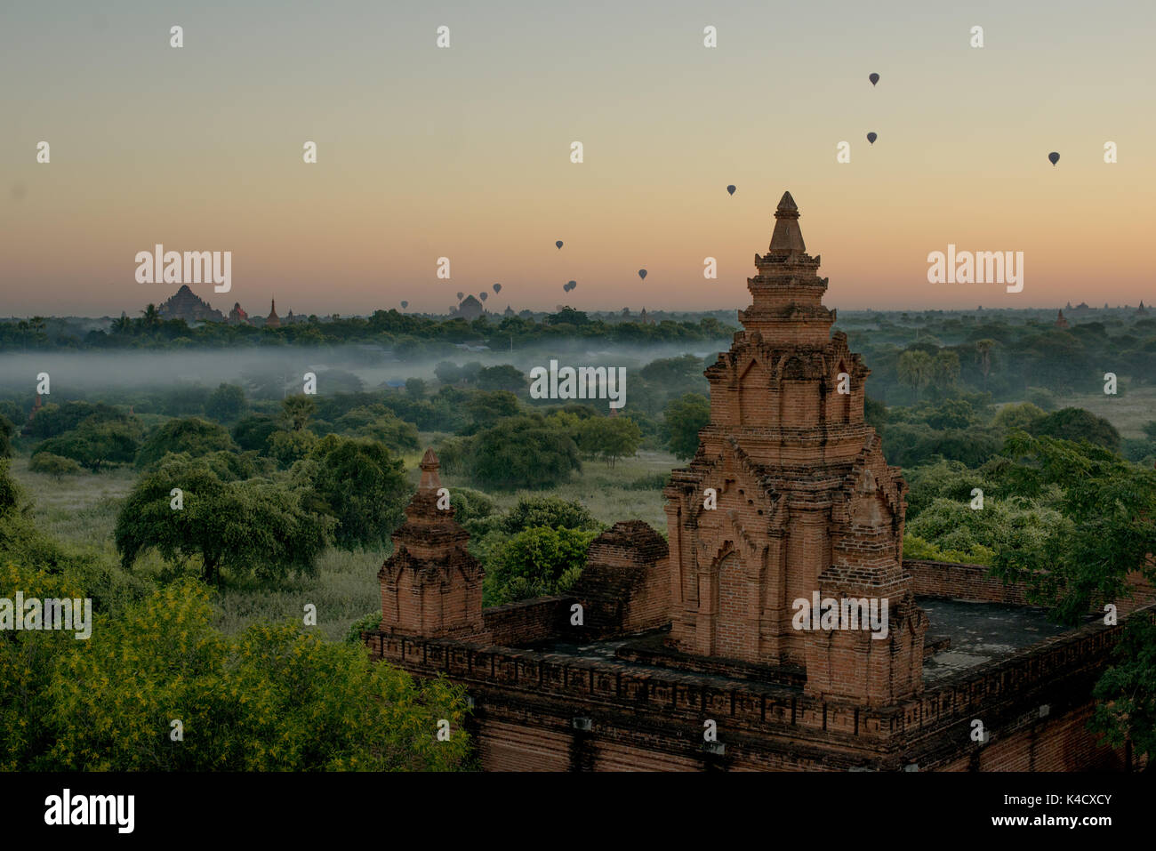 Bagan pagodas hi-res stock photography and images - Alamy