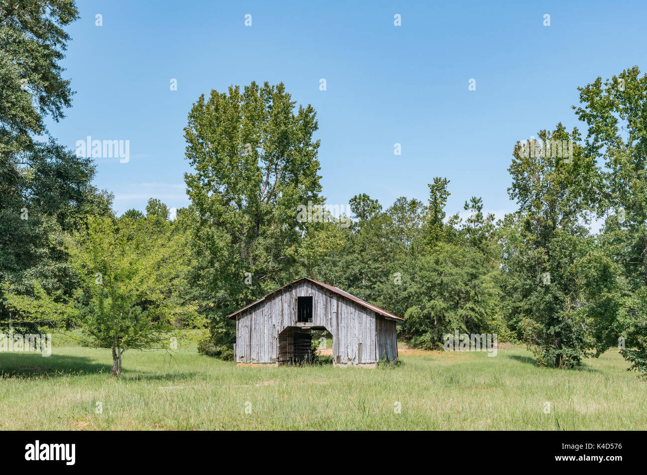 Wooden barn hires stock photography and images Alamy