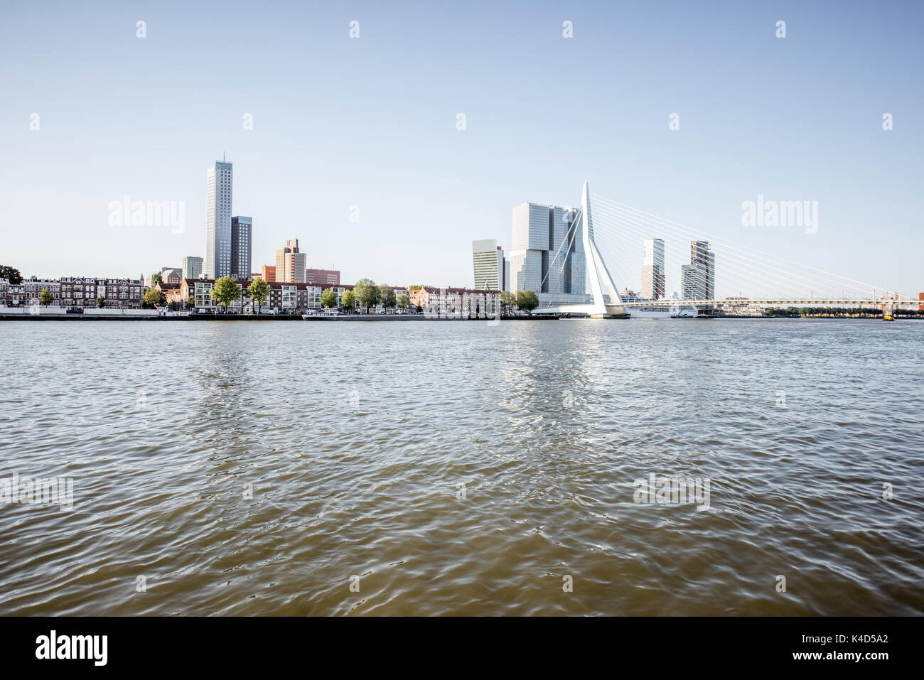 Rotterdam skyline de new hi-res stock photography and images - Alamy