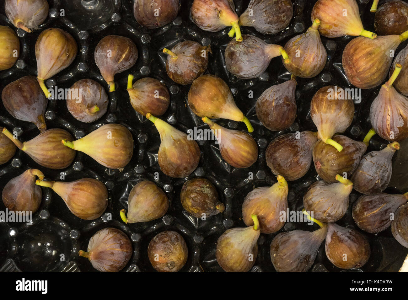 figs on sale Stock Photo Alamy