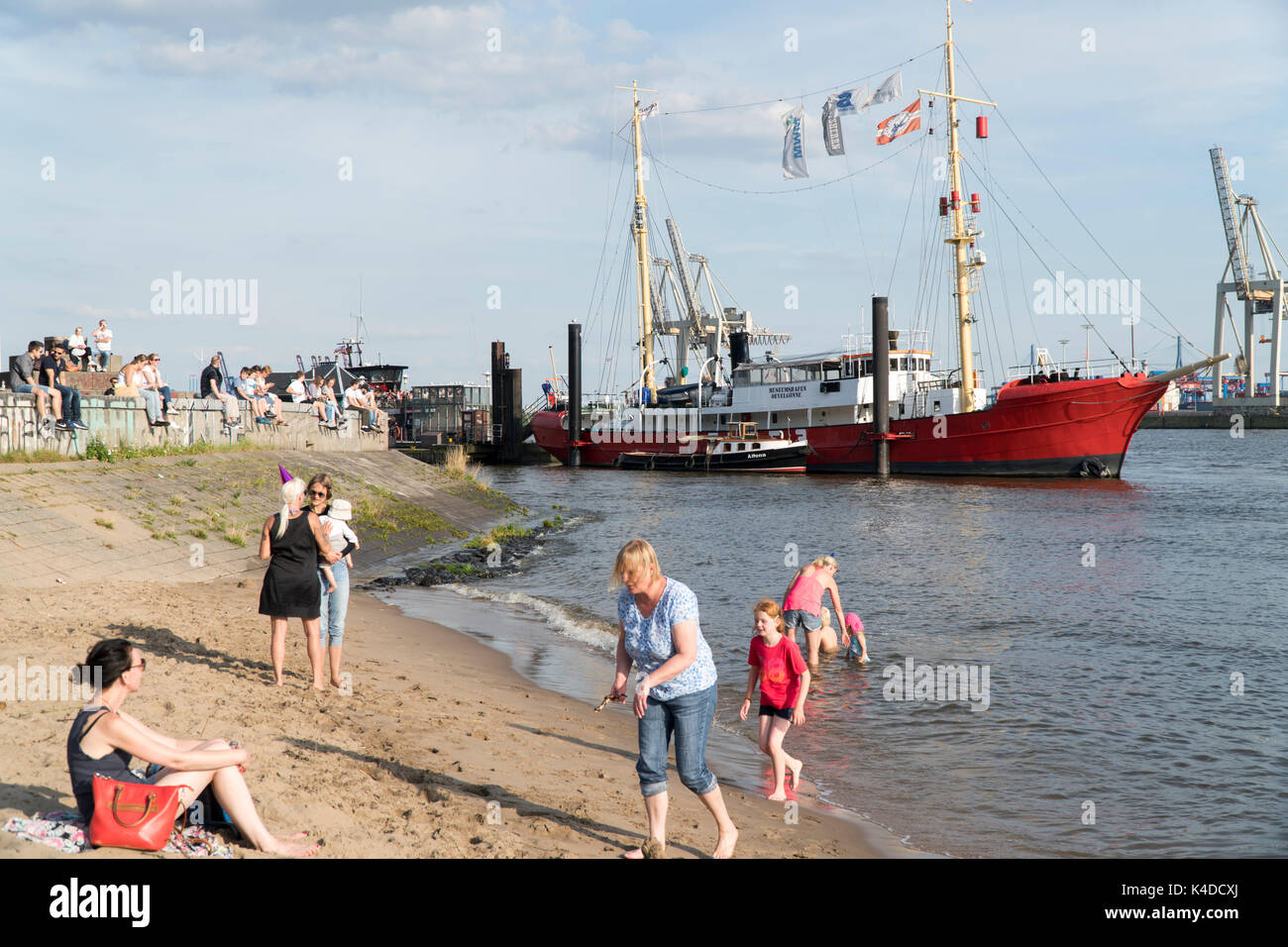 Elbe beach in Oevelgoenne, Hamburg Stock Photo