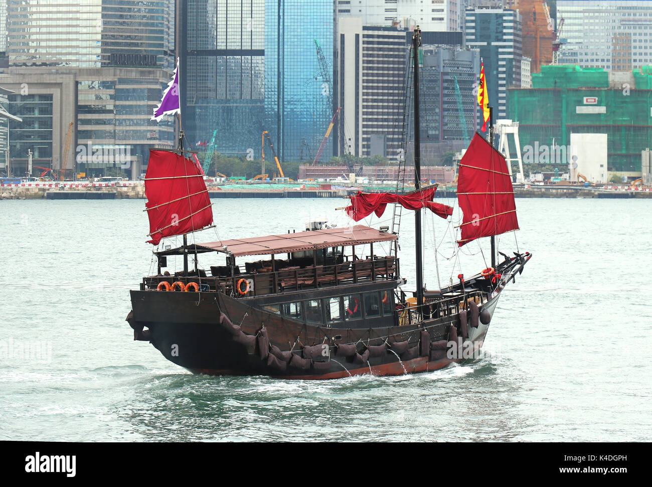 Ancient chinese sailing ship hires stock photography and images Alamy