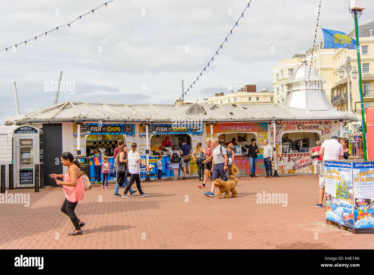 Fish chips on brighton seafront hires stock photography and images Alamy