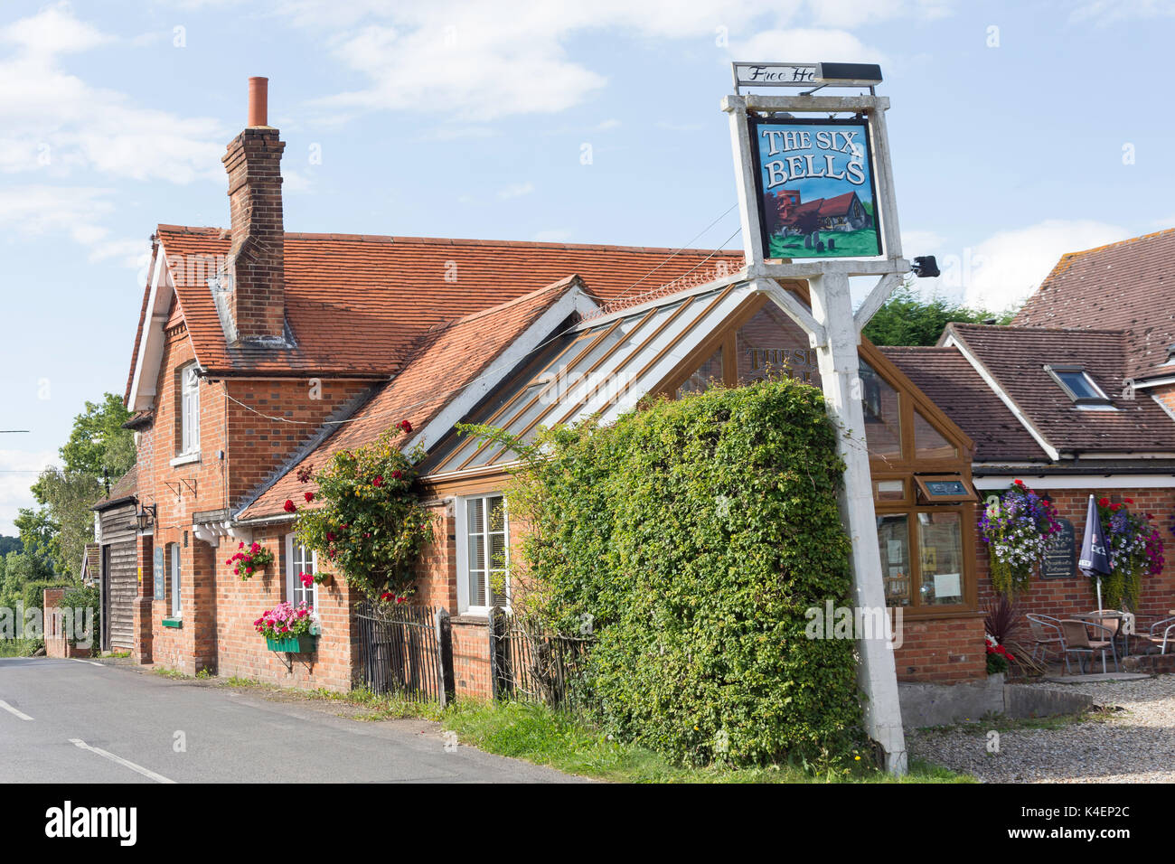 The Six Bells Pub, The Green, Beenham, Berkshire, England, United Kingdom Stock Photo