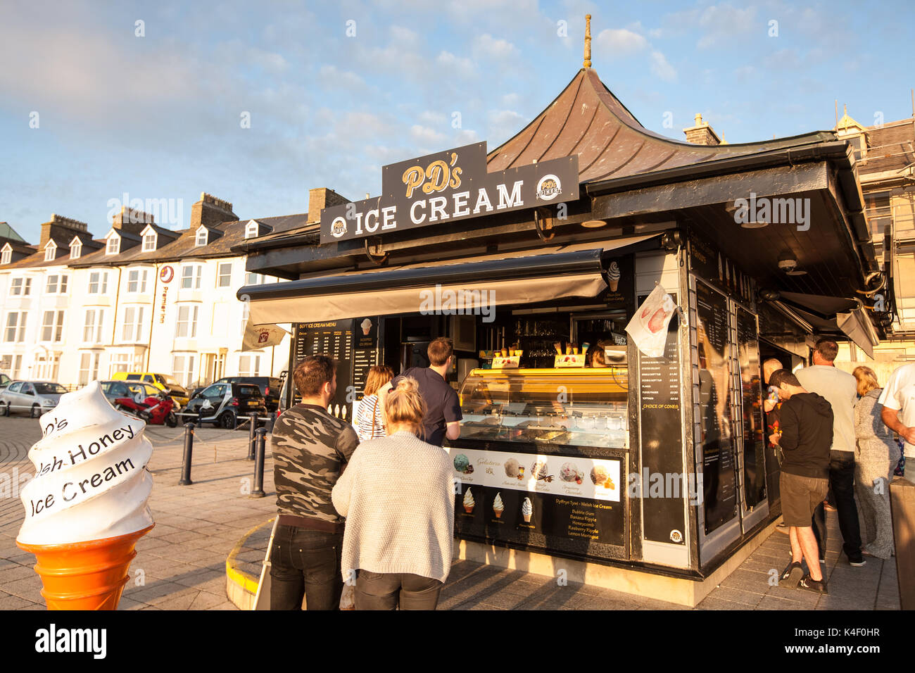 PD's,PD,Diner,ice cream,parlour,coffee,cafe,shop,beach,view,Aberystwyth,coastal,resort,town,  tourist,attraction,Cardigan Bay,Ceredigion,Wales,U.K.,UK Stock Photo - Alamy