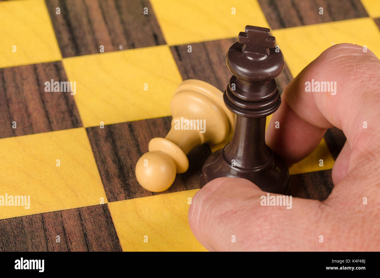 Pawn sacrifice hi-res stock photography and images - Alamy