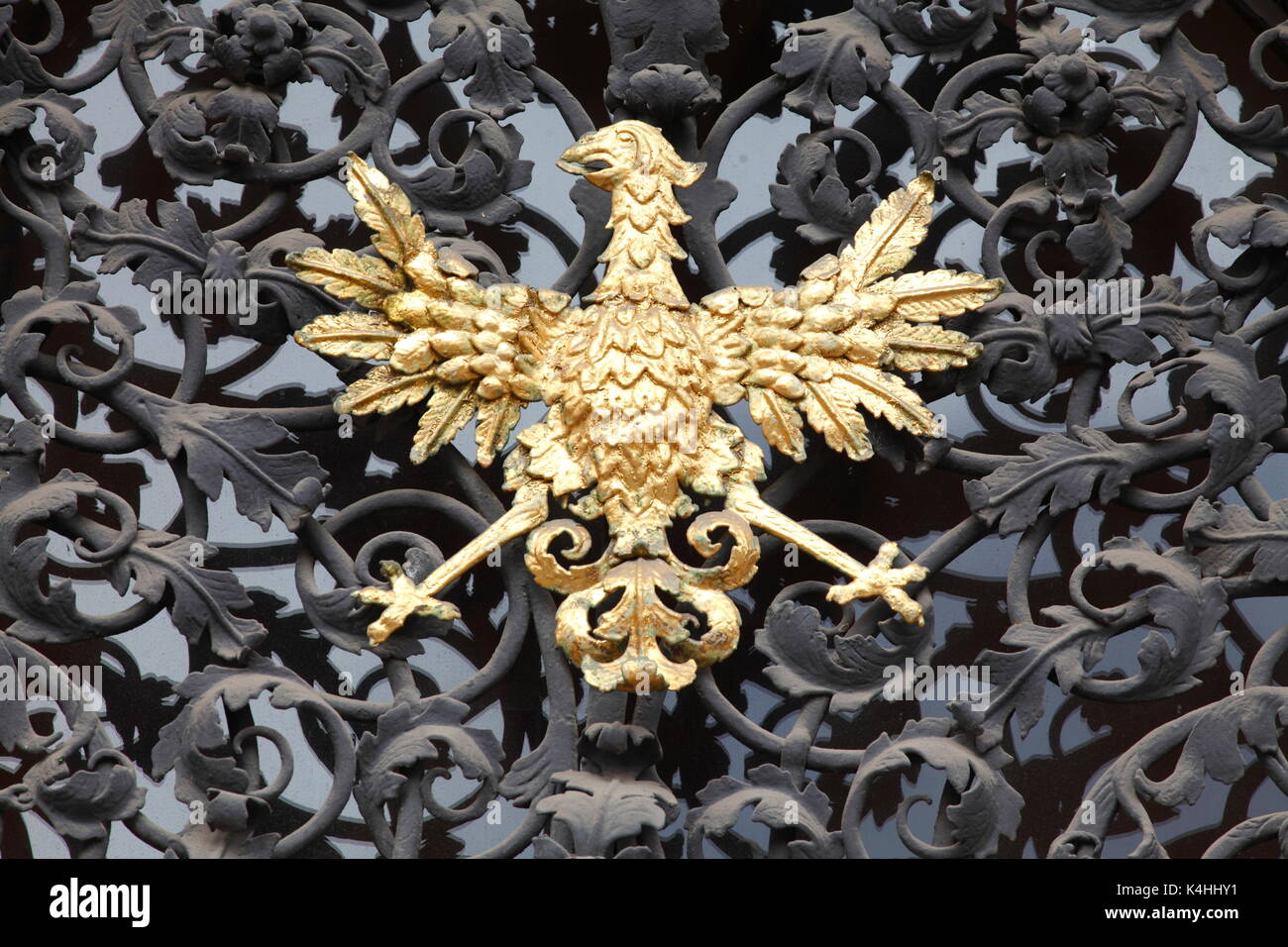 DEU, Deutschland, Frankfurt am Main : Goldener Adler am Rathaus Römer | DEU, Germany, Frankfurt am Main  : Golden eagle Door at Roemer Stock Photo