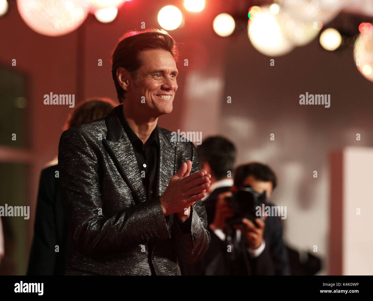 Europe, Italy, Lido di Venezia, 05 september, 2017 : the actor Jim Carrey at the red carpet of the movie 'Jim and Andy : the great beyond' , director Chris Smith, 74th Venice International Film Festival    Credit © Ottavia Da Re/Sintesi/Alamy Live News Stock Photo