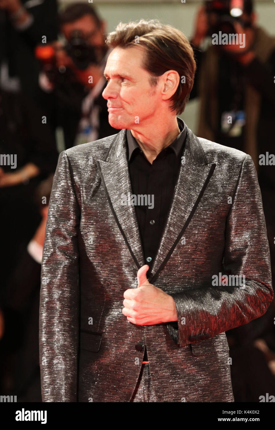 Europe, Italy, Lido di Venezia, 05 september, 2017 : the actor Jim Carrey at the red carpet of the movie 'Jim and Andy : the great beyond' , director Chris Smith, 74th Venice International Film Festival    Credit © Ottavia Da Re/Sintesi/Alamy Live News Stock Photo