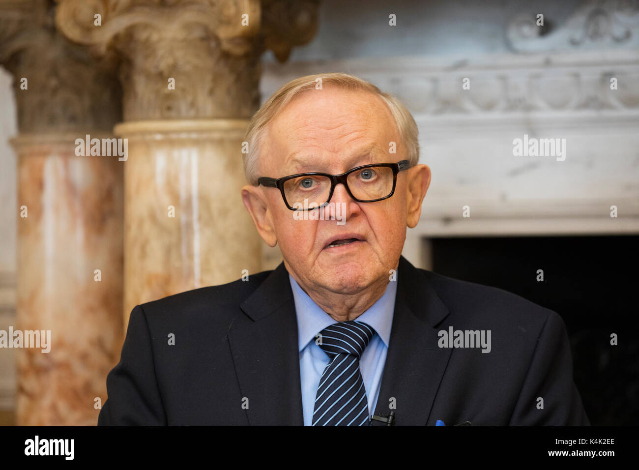 Dublin, Ireland. 6th Sep, 2017. Former President of Finland and Nobel Laureate, Mr. Martti Ahtisaari was in Ireland today to deliver a keynote address on “The Role of the EU in Conflict Resolution”. Martti Ahtisaari was awarded the Nobel Peace Prize in 2008 for “his important efforts, on several continents and over more than three decades, to resolve international conflicts”. Amongst these was his role in the Northern Ireland Peace Process on the crucial and very sensitive issue of weapons decommissioning. Photo by Peter Cavanagh - Must Credit Stock Photo