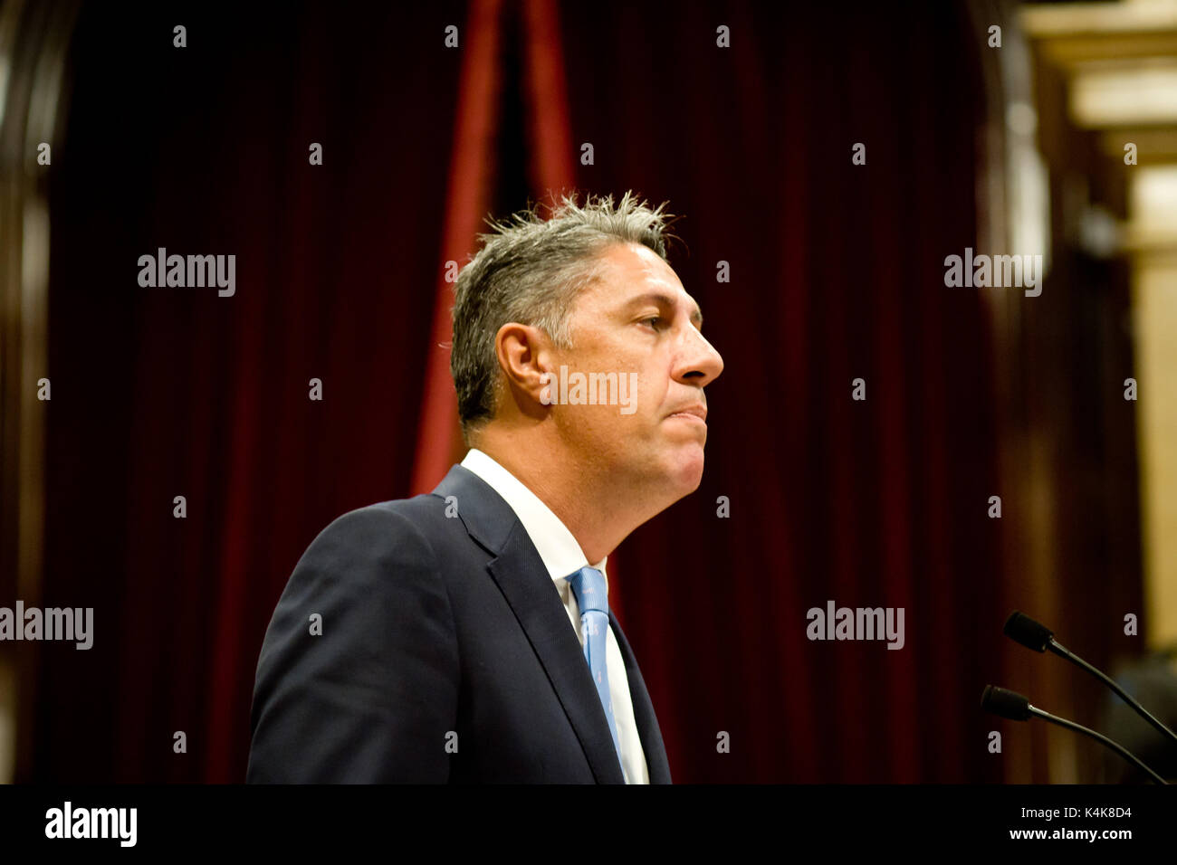 Barcelona, Spain. 06th Sep, 2017. September 6, 2017 - Barcelona, Catalonia, Spain - XAVIER GARCIA ALBIOL of Catalan Popular Party (PP) holds a speech during the parliamentary session in the Catalonia Parliament. The Catalan Parliament has passed a law to call a referendum of independence the next first of October. The unionist forces of Catalonia and the Spanish government are frontally opposed to the referendum and consider it illegal. Credit: Jordi Boixareu/Alamy Live News Stock Photo