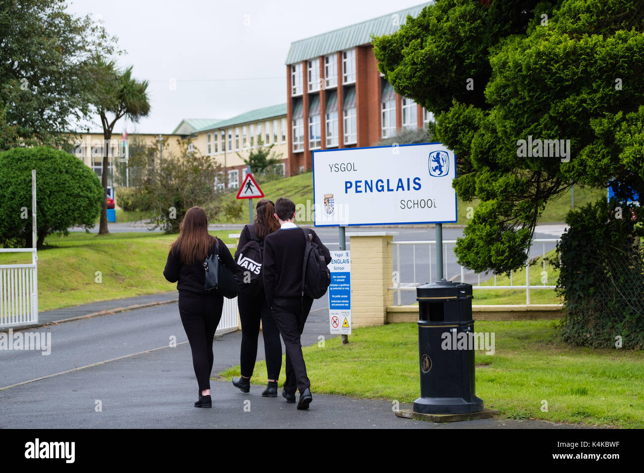 Aberystwyth Wales UK, Thursday 07 September 2017  Penglais secondary school in Aberystwyth Wales, where on the first day of the new term (Tuesday 06 Sept 2017) some 500 pupils were placed in detention and issued with warning notices for failing to comply with the school’s new stricter uniform policy Parents have reacted furiously to the schools stance, and have protested vociferously on social media and  in the press and broadcasting  photo © Keith Morris / Alamy Live News Stock Photo