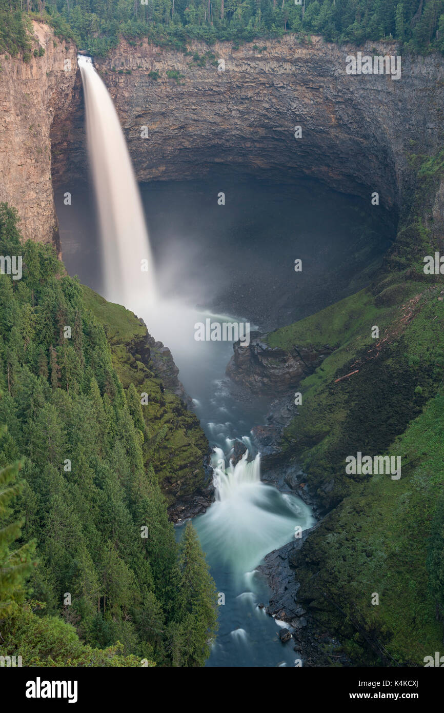 Helmcken Falls, Waterfall, Wells Gray Provincial Park, Murtle River, British Columbia, Canada Helmcken Falls, Waterfall, Wells Gray Provincial Park, Murtle River, British Columbia, Canada