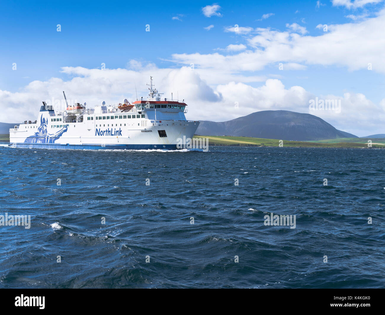 dh MV Hamnavoe NORTHLINK ORKNEY Scottish Serco ferry in Scapa Flow arriving Stromness scotland ferries Stock Photo
