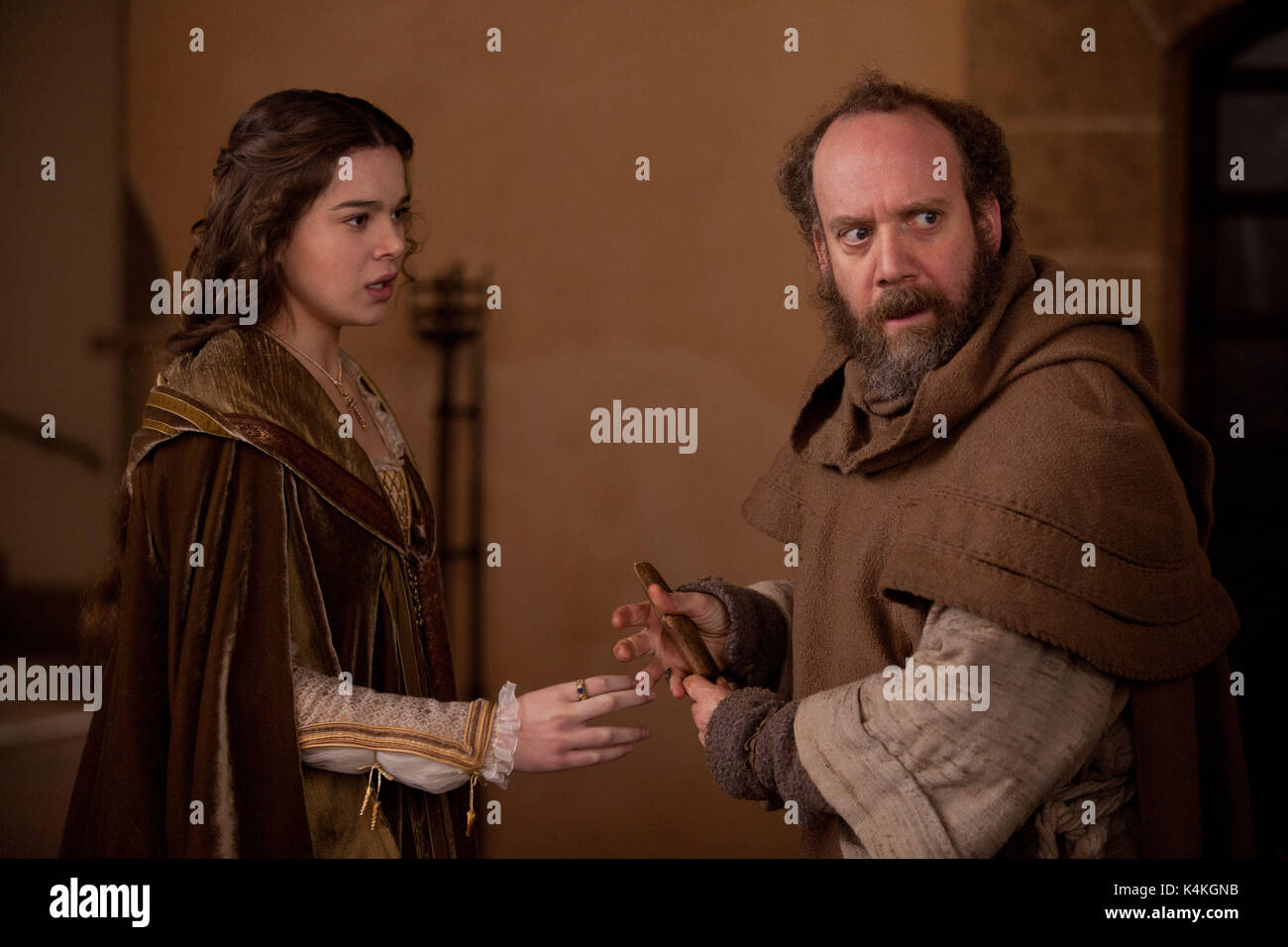 ROMEO AND JULIET (2013) HAILEE STEINFELD PAUL GIAMATTI CARLO CARLEI