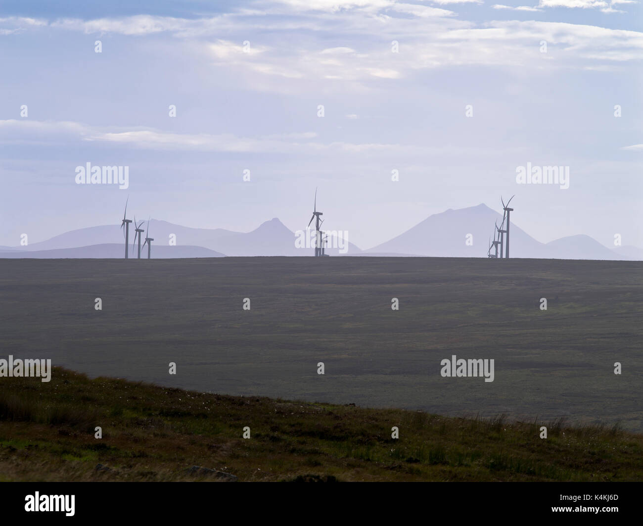 dh Boulfruich wind farm HOUSTRY CAITHNESS Mountains Windfarm scotland near Dunbeath wind farms turbines silhouette mountain uk windfarms Stock Photo