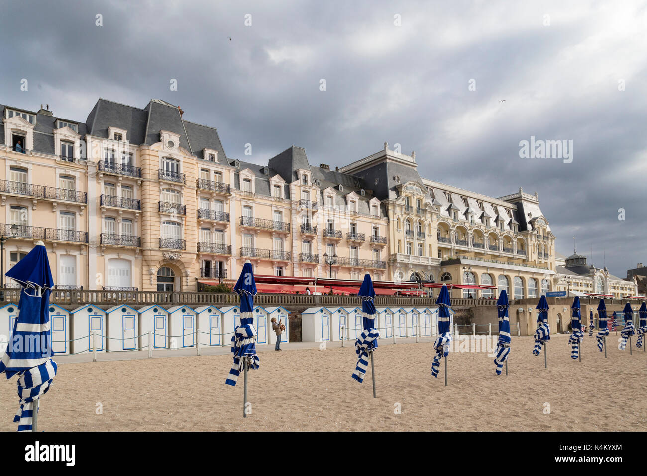 France, Calvados (14), Cabourg, la plage et le Grand Hôtel // France, Calvados, Cabourg, the beach and the Grand Hotel Stock Photo