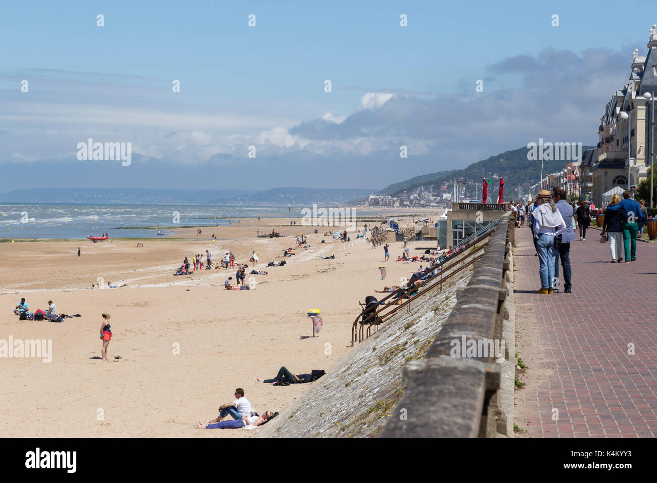 France, Calvados (14), Cabourg, la plage et la promenade Marcel Proust //  France, Calvados, Cabourg, the beach and promenade Marcel Proust Stock  Photo - Alamy