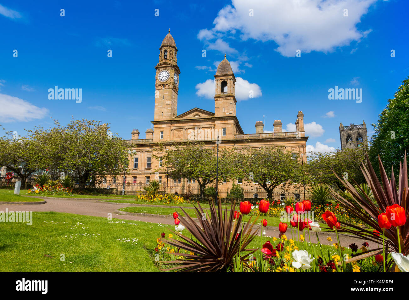 Paisley town hall square hires stock photography and images Alamy