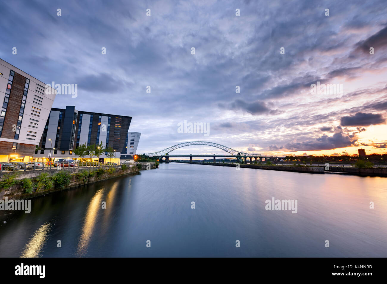 Widnes to runcorn bridge hi-res stock photography and images - Alamy