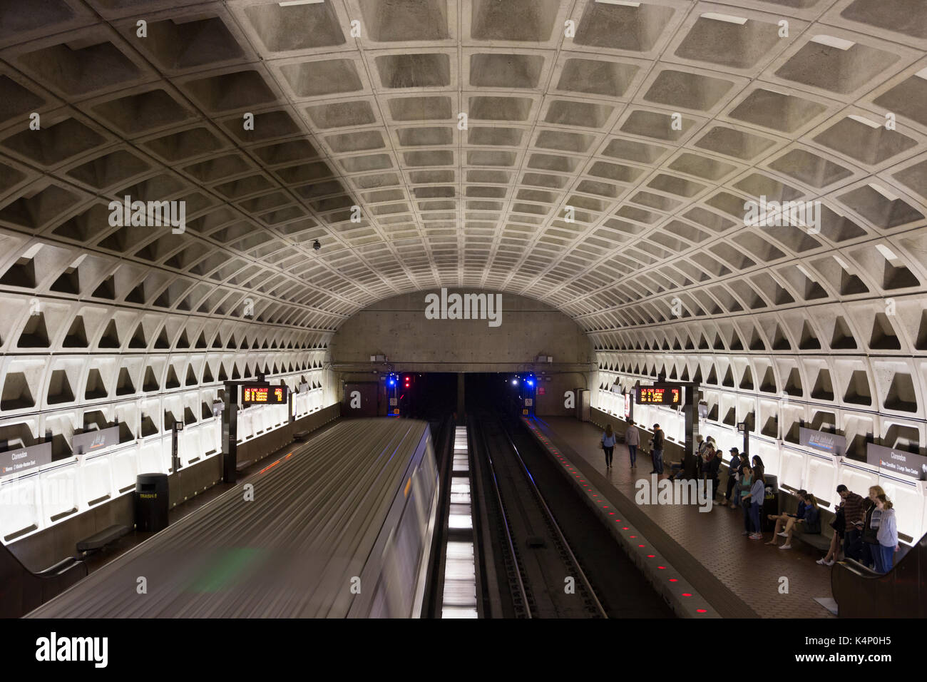 Clarendon metro station hires stock photography and images Alamy