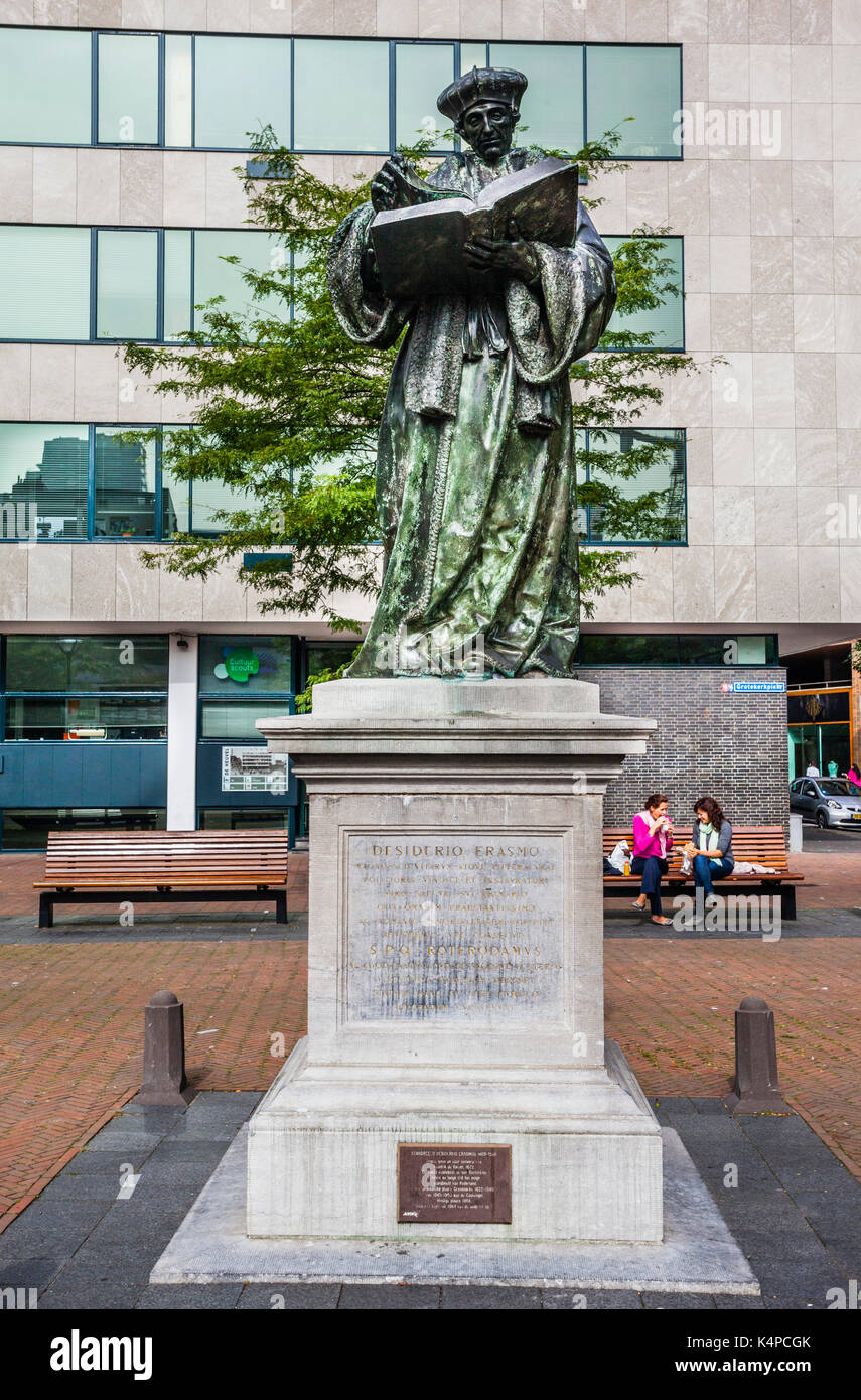 Netherlands, South Holland, Rotterdam, statue of the Dutch Renaissance humanist Erasmus of Rotterdam at Grotekerkplein Stock Photo