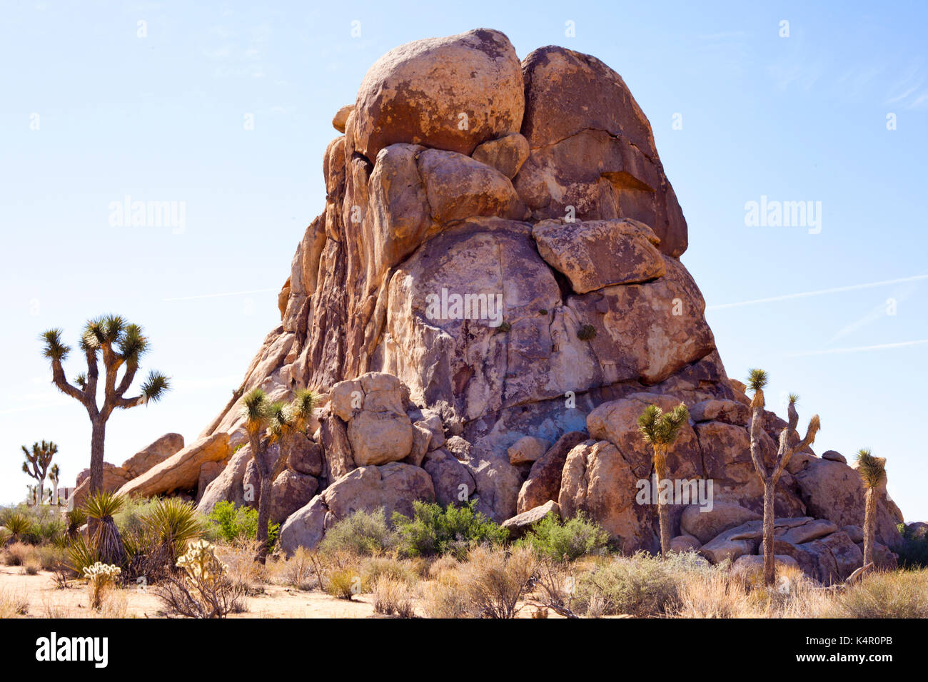 Boulder rock formation in Joshua Tree National Park Stock Photo
