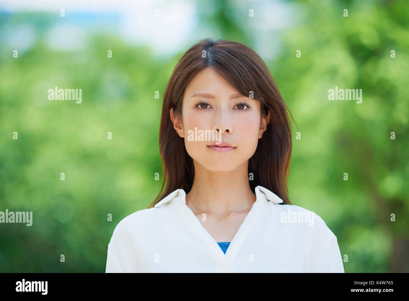 Portrait young japanese woman fresh hi-res stock photography and images ...