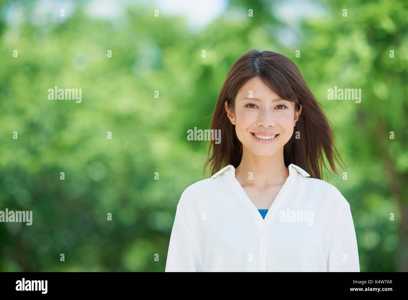 Portrait young japanese woman fresh hi-res stock photography and images ...