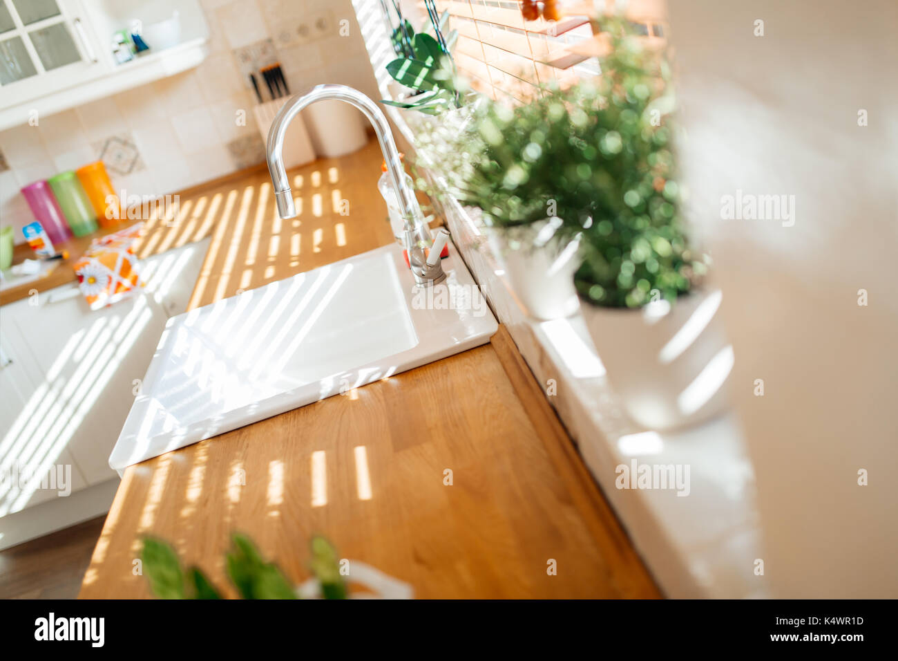 Modern sink design hi-res stock photography and images - Alamy