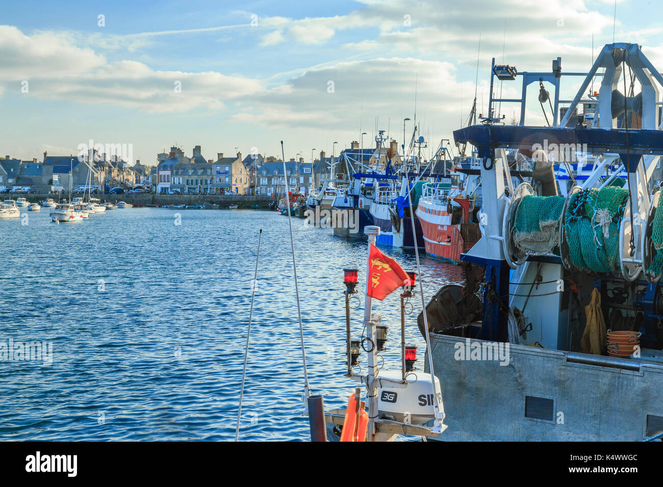 France, Manche (50), Cotentin, Barfleur, labellisé Les Plus Beaux Villages de France, le port de pêche // France, Manche, Cotentin Peninsula, Barfleur Stock Photo