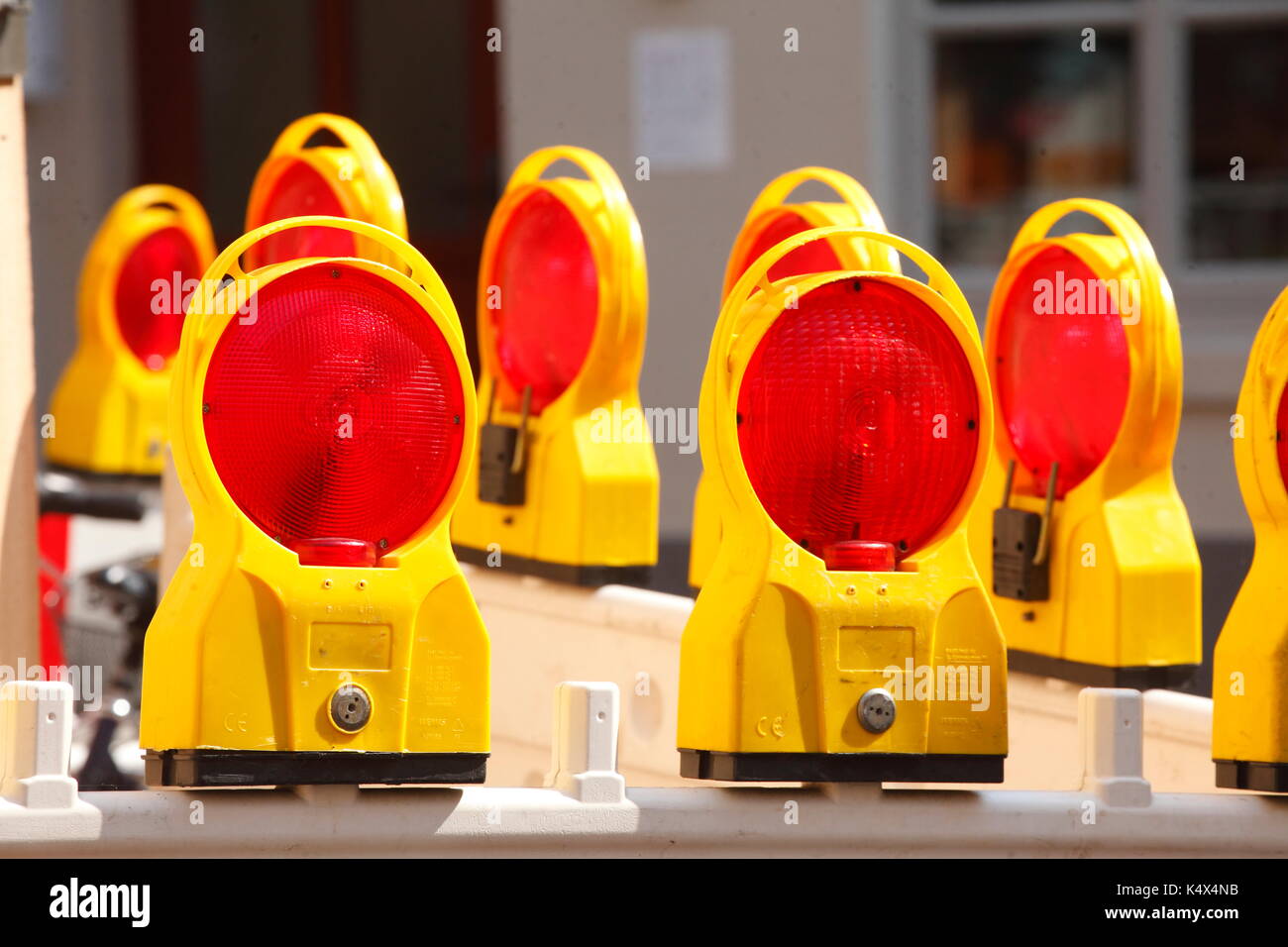 Flashing lights on a road barrier, construction site, Leer