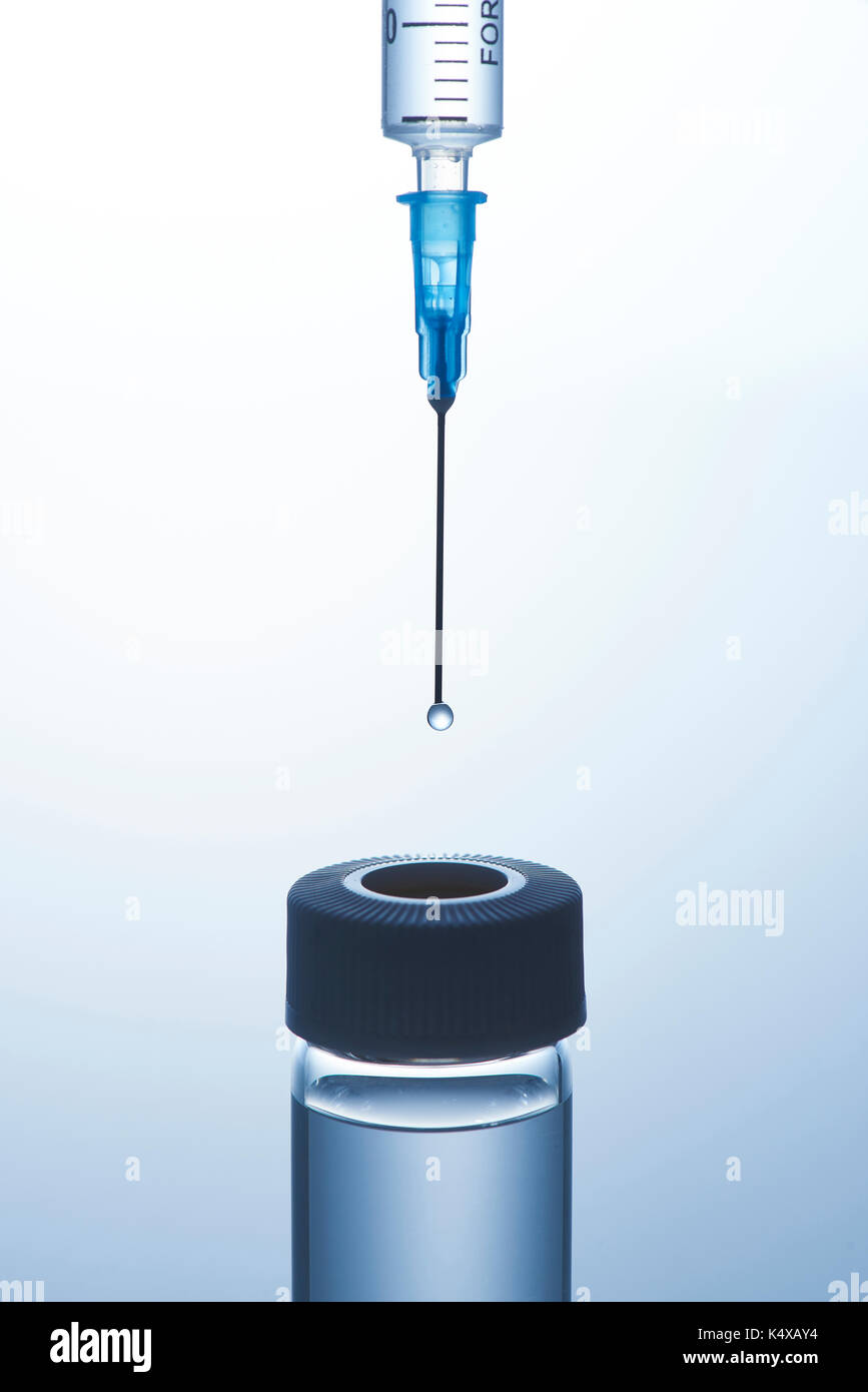 Injection liquid drop hi-res stock photography and images - Alamy