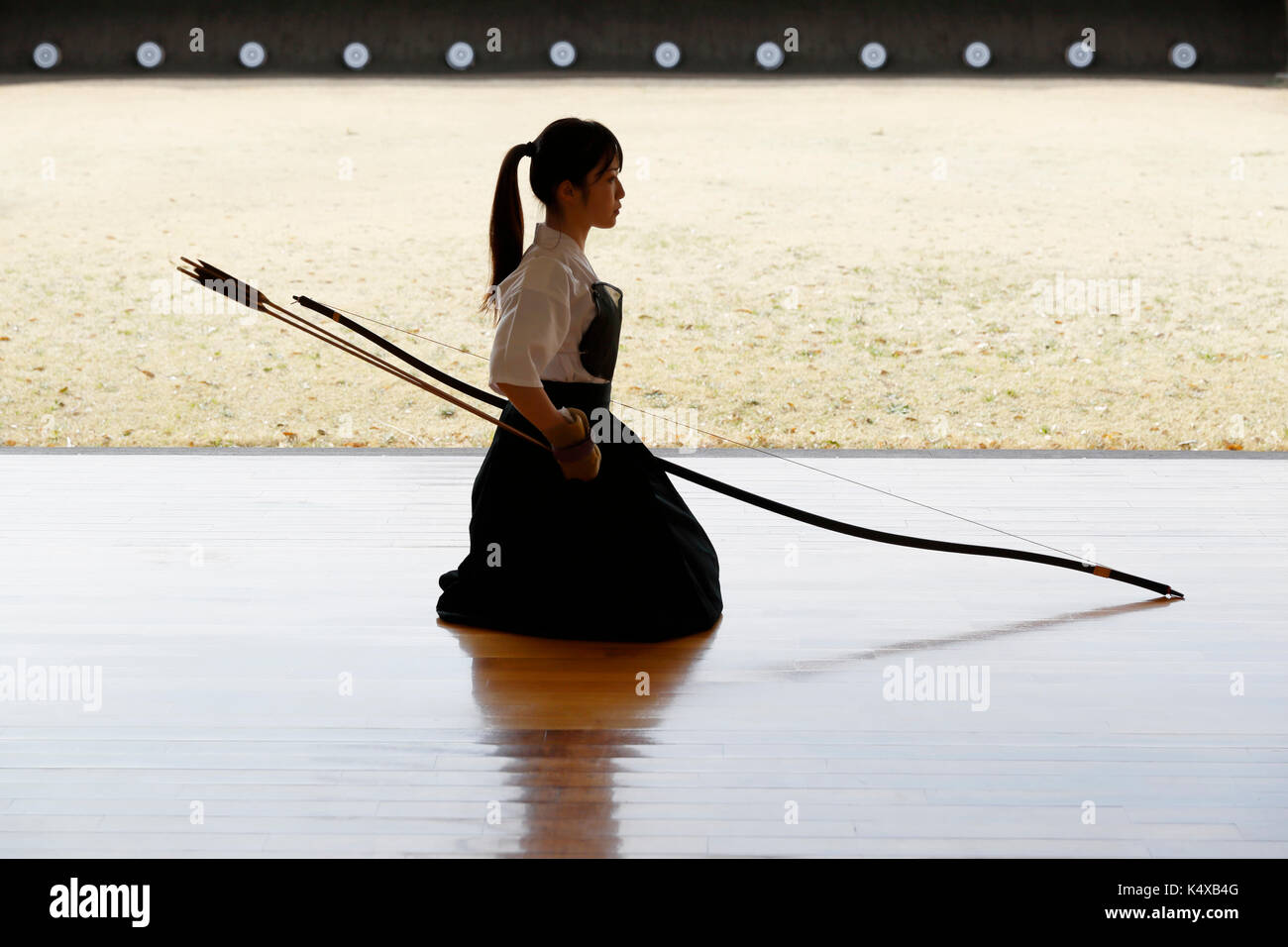 Japanese traditional archery athlete practicing Stock Photo Alamy